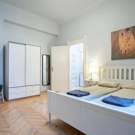 Super Comfort Apartment With 3 Rooms Next To Opera Budapešť Exteriér fotografie