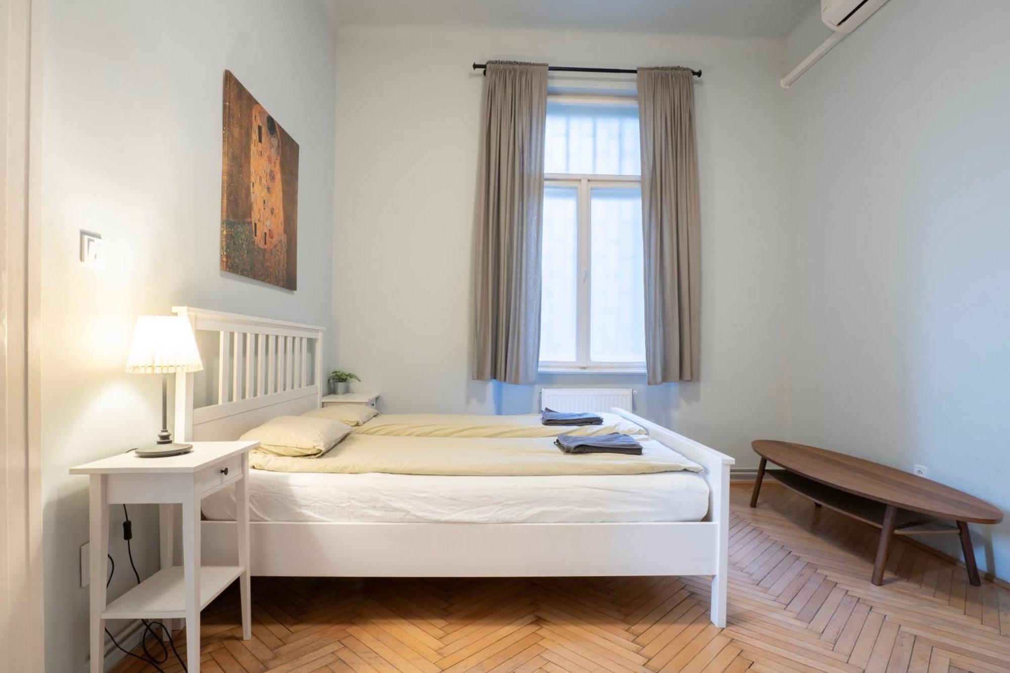 Super Comfort With 3 Next To Opera Apartmán *